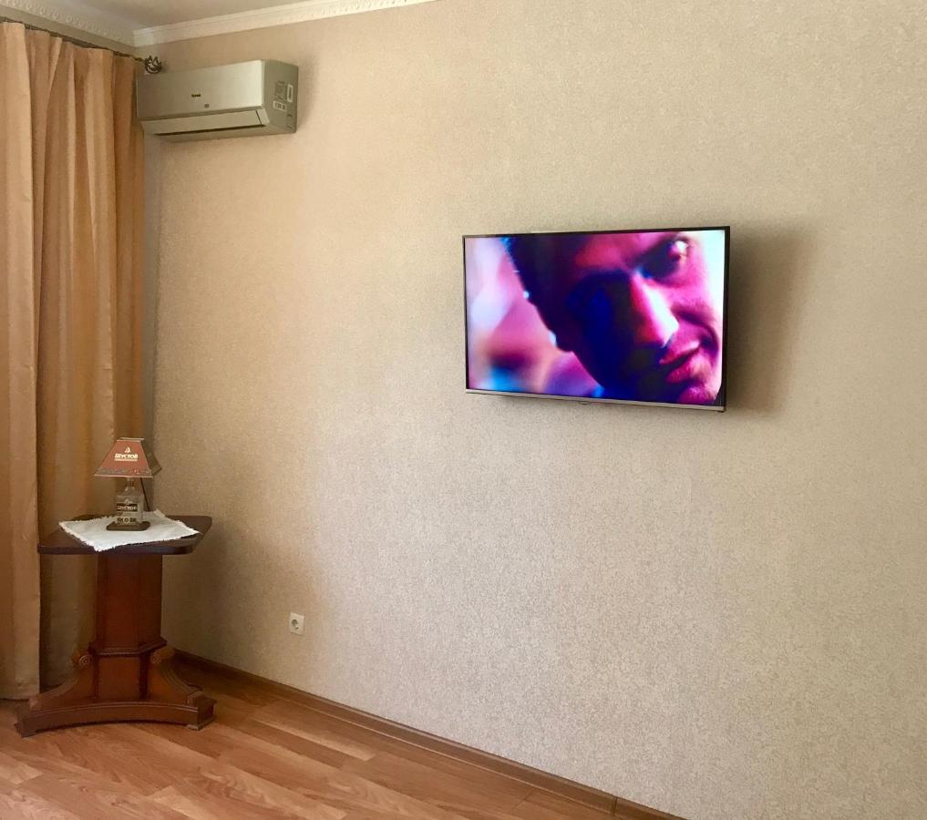 Apartments & Vernissage On Kostandi Street 敖德萨 外观 照片